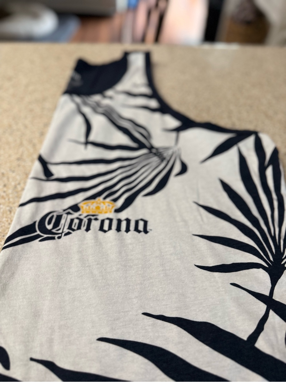 Corona Palm Leaf Tank Top - White & Navy - Picture 3 of 3
